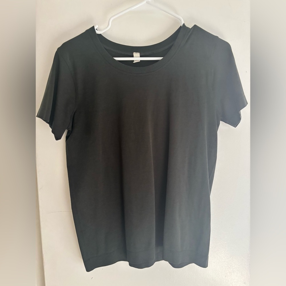 Lululemon swiftly shirt hip length